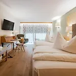 Cesa Tyrol Hotel