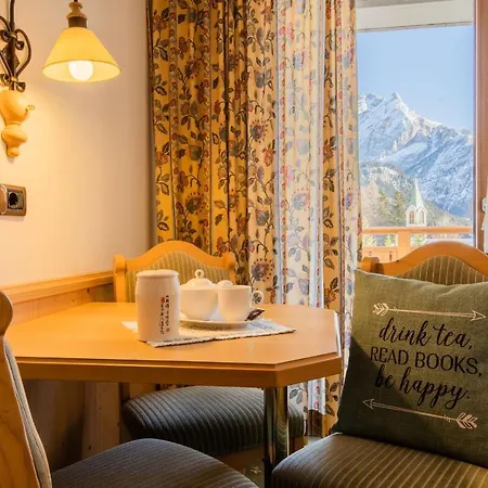 酒店 瑟萨蒂罗尔酒店 4*