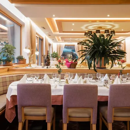 Cesa Tyrol 4* Canazei