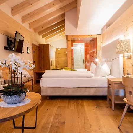 Cesa Tyrol Hotel