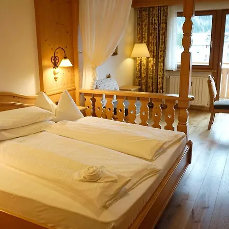 Hotel Cesa Tyrol 4*
