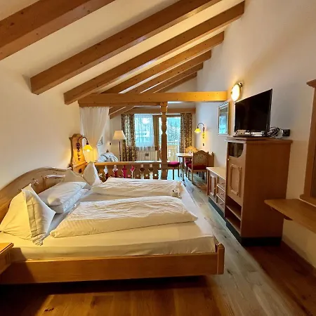 瑟萨蒂罗尔酒店 卡纳泽伊