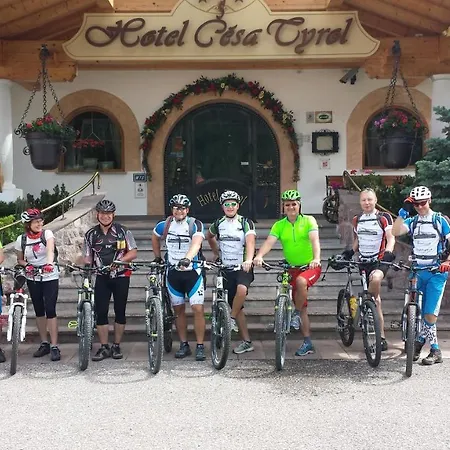 Hotel Cesa Tyrol Canazei