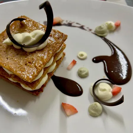 瑟萨蒂罗尔酒店 酒店 4*