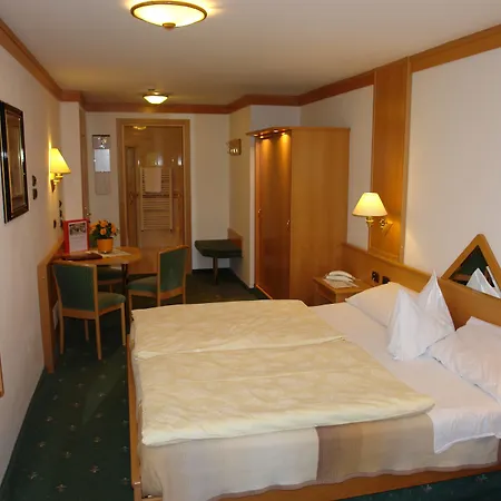 Hotel Cesa Tyrol Canazei