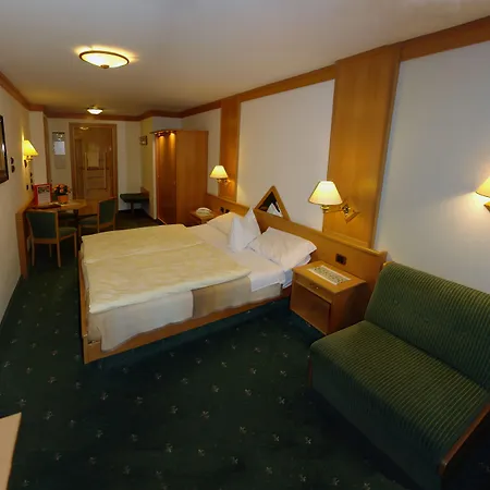 Cesa Tyrol Hotel