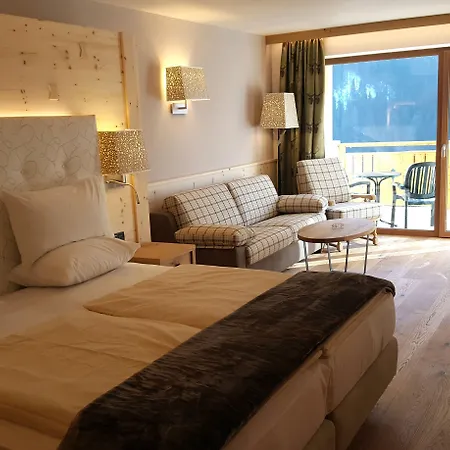 Hotel Cesa Tyrol 4*