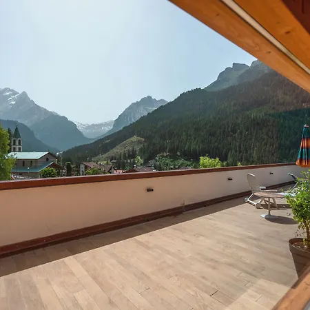 Cesa Tyrol Hotel 4*