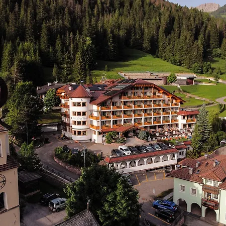 Cesa Tyrol Hotel Canazei
