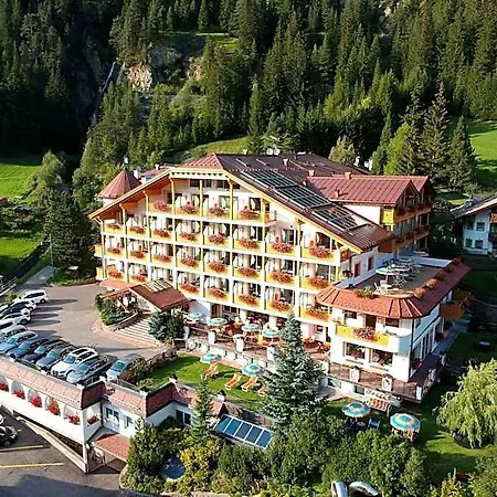 Cesa Tyrol كنازاي