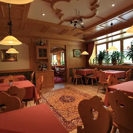 Hotel Cesa Tyrol