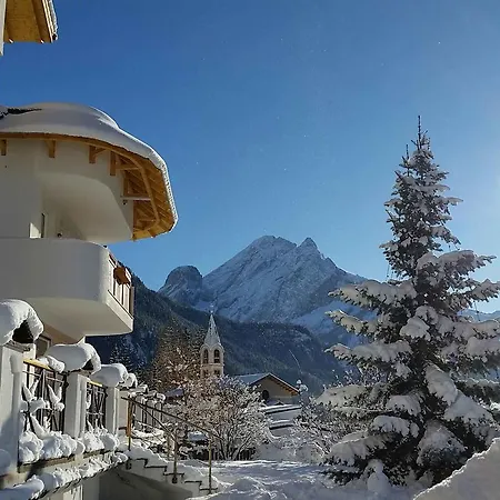 瑟萨蒂罗尔酒店 4* 卡纳泽伊