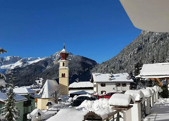 ホテル Cesa Tyrol 4*